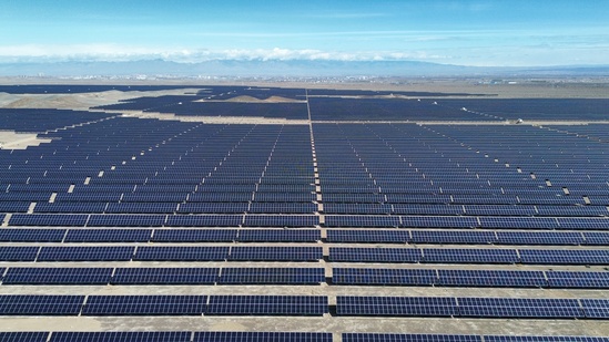 2024年5月,博州光伏三標工程形象圖(攝影:蘇俊).jpg
